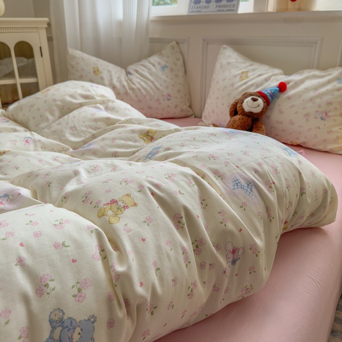 91家纺网 家纺一手货源 找家纺 曼之夏 2024新款全棉A类母婴级双层纱四件套 碎花小熊