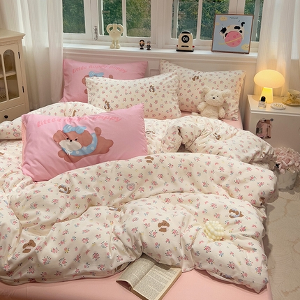 91家纺网 家纺一手货源 找家纺 妖妖家纺 2025新款水洗云朵糯糯棉大版枕套四件套 元气乐园
