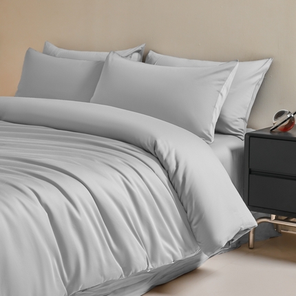 91家纺网 家纺一手货源 找家纺 秀色家纺 2025新款60支贡缎简约轻奢纯色长绒棉床上四件套全棉纯棉床笠款床品 量大价更优 米朵-静谧蓝+烟墨灰