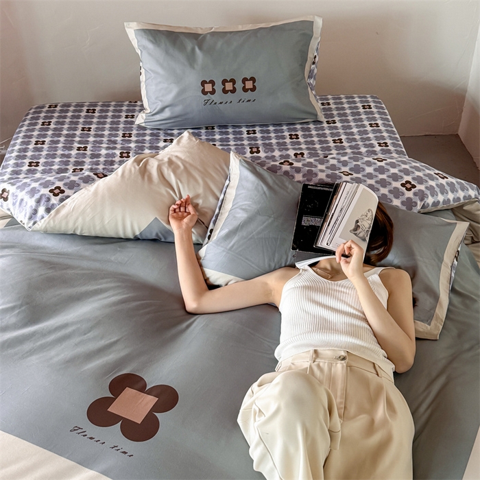 91家纺网 家纺一手货源 找家纺 窝米 2025春季新品全棉13372大版专版数码幸运草系列四件套-岚 岚-暮灰