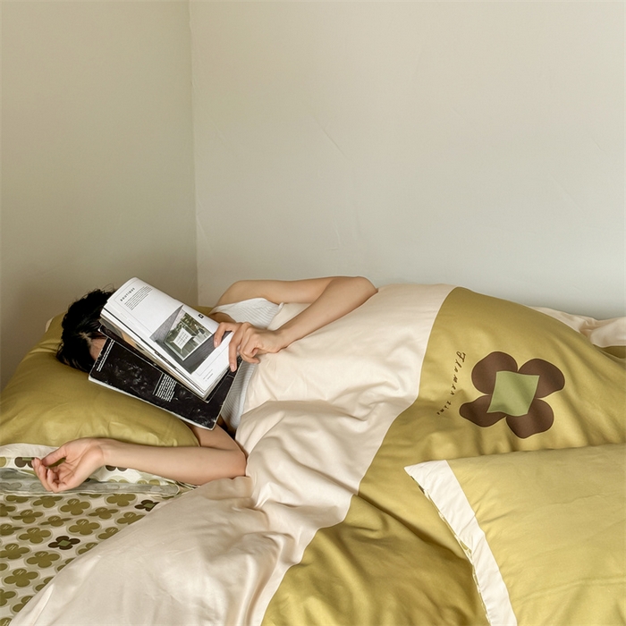 91家纺网 家纺一手货源 找家纺 （总）窝米 2025春季新品全棉13372大版专版数码幸运草系列四件套-岚