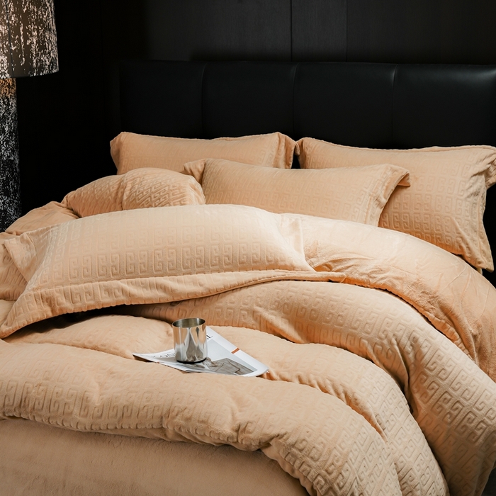 91家纺网 家纺一手货源 找家纺 丽卡家纺（原丽卡家纺） 2024新款A类高克重全消光牛奶绒四件套 棕色