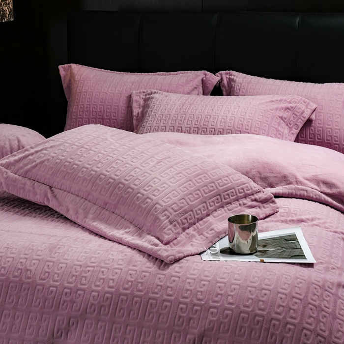 91家纺网 家纺一手货源 找家纺 丽卡家纺（原丽卡家纺） 2024新款A类高克重全消光牛奶绒四件套 紫色