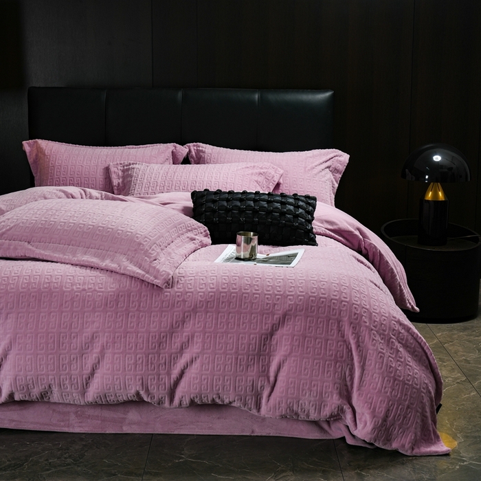 91家纺网 家纺一手货源 找家纺 丽卡家纺（原丽卡家纺） 2024新款A类高克重全消光牛奶绒四件套 紫色