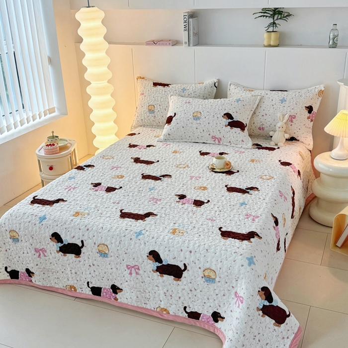 91家纺网 家纺一手货源 找家纺 添越家纺 2025新款简约款牛奶绒床盖四件套 腊肠狗