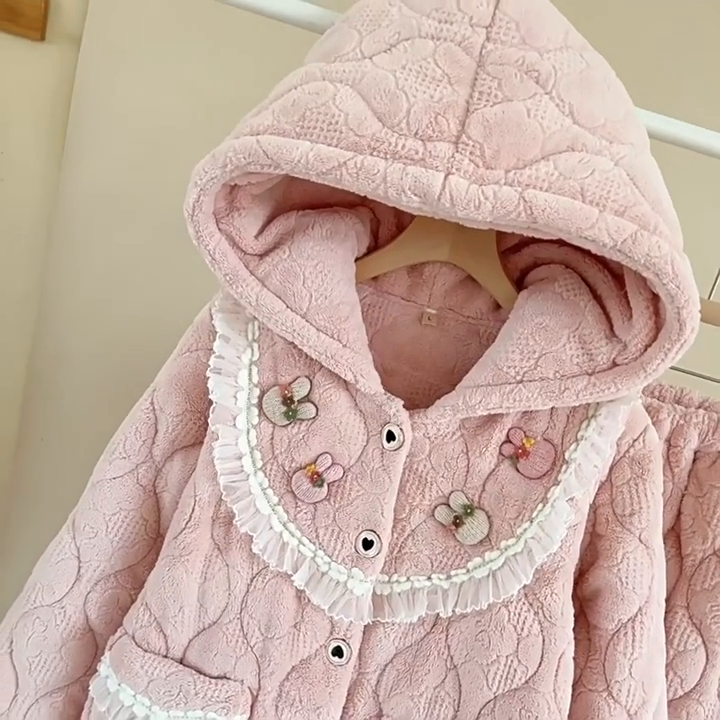 91家纺网 家纺一手货源 找家纺 （总）粉色连帽睡衣女士珊瑚绒秋冬季夹棉加厚加绒保暖法兰绒家居服