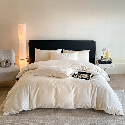 91家纺网 家纺一手货源 找家纺 三朵家纺 2024新款全棉贡缎大提花四件套系列 千语千叶白