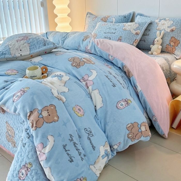 91家纺网 家纺一手货源 找家纺 添越家纺 2025新款简约款牛奶绒床盖四件套 猫咪酱