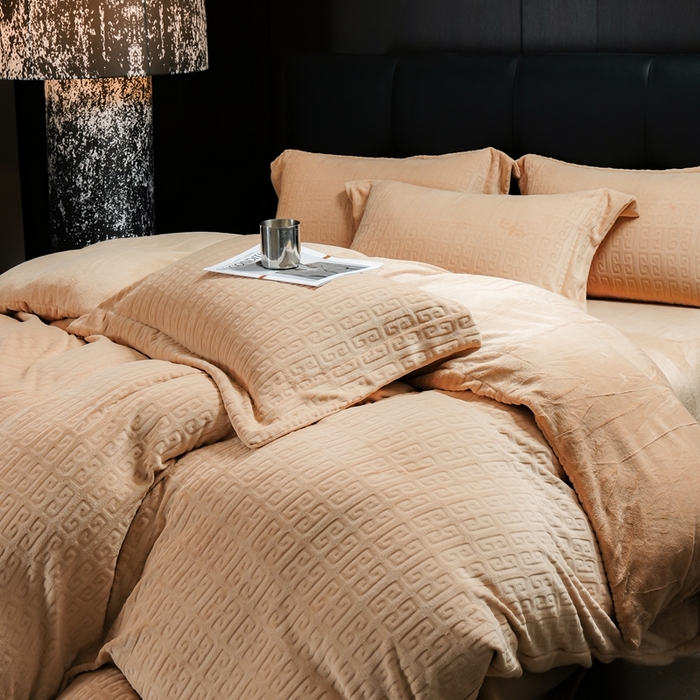 91家纺网 家纺一手货源 找家纺 丽卡家纺（原丽卡家纺） 2024新款A类高克重全消光牛奶绒四件套 棕色