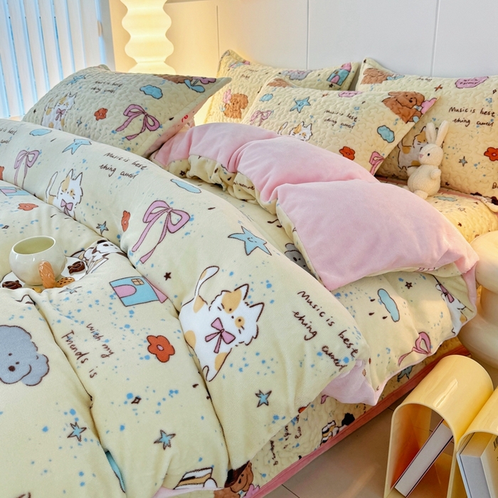 91家纺网 家纺一手货源 找家纺 添越家纺 2025新款简约款牛奶绒床盖四件套 童话故事