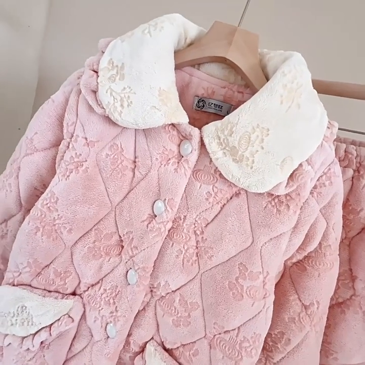 91家纺网 家纺一手货源 找家纺 （总）睡衣女士珊瑚绒秋冬季三层夹棉妈妈款