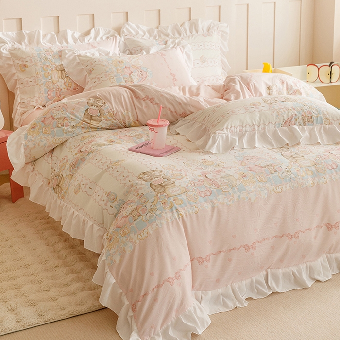 91家纺网 家纺一手货源 找家纺 罗亿家纺 2025新款洛丽塔云朵棉花边四件套场景二（提供买家秀） 萝莉小兔