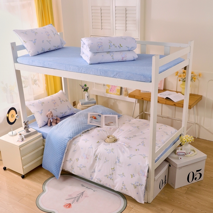 91家纺网 家纺一手货源 找家纺 金鑫汇家纺 2024新款棉加豆豆绒学生三件套 棉加豆豆绒-花丛兔