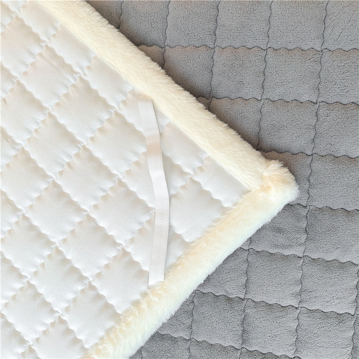 91家纺网 家纺一手货源 找家纺 喜居 2024新款印花牛奶绒床垫薄床垫床褥子床护垫 暖绒灰