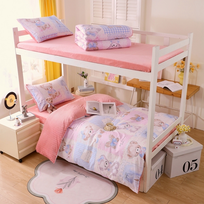 91家纺网 家纺一手货源 找家纺 金鑫汇家纺 2024新款棉加豆豆绒学生三件套 棉加豆豆绒-熊熊精灵