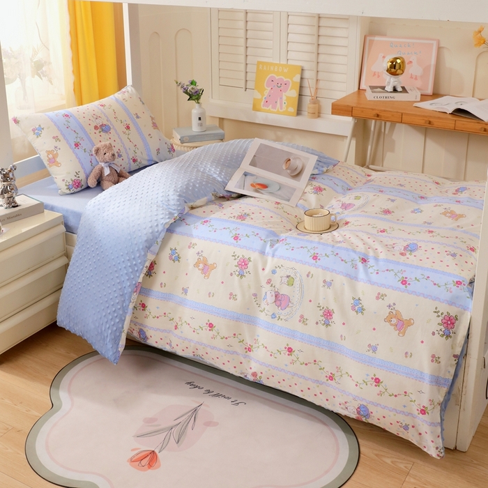 91家纺网 家纺一手货源 找家纺 金鑫汇家纺 2024新款棉加豆豆绒学生三件套 棉加豆豆绒-快乐萌兔