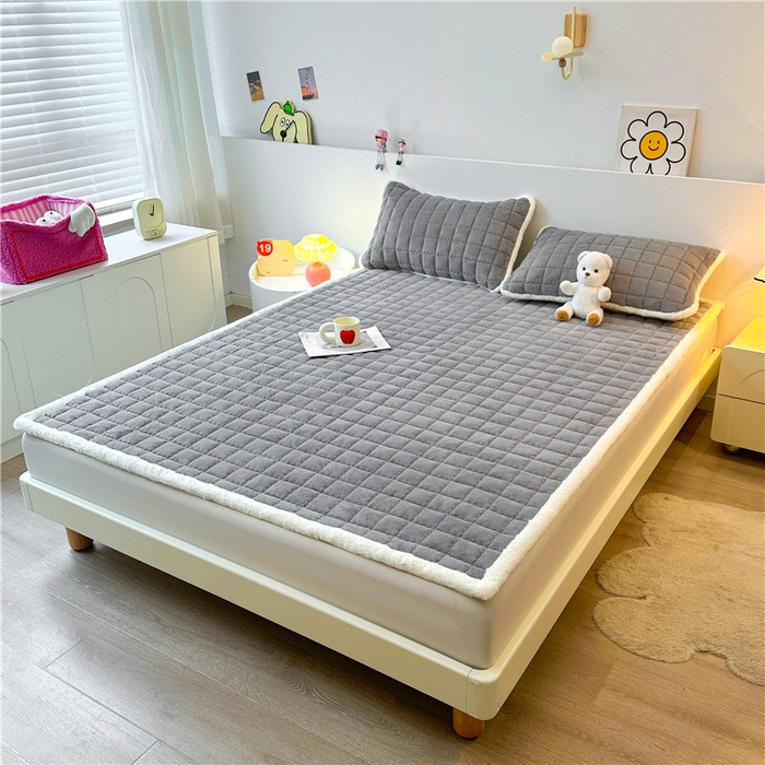 91家纺网 家纺一手货源 找家纺 喜居 2024新款印花牛奶绒床垫薄床垫床褥子床护垫 暖绒灰