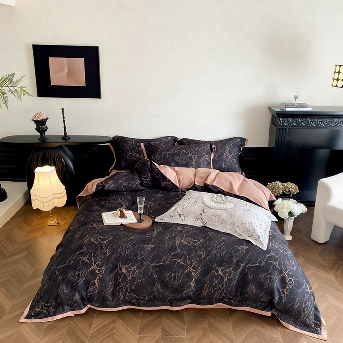 91家纺网 家纺一手货源 找家纺 赫帛 2024新款60s数码印花天丝棉磨毛四件套-卡布里 卡布里-宇宙黑