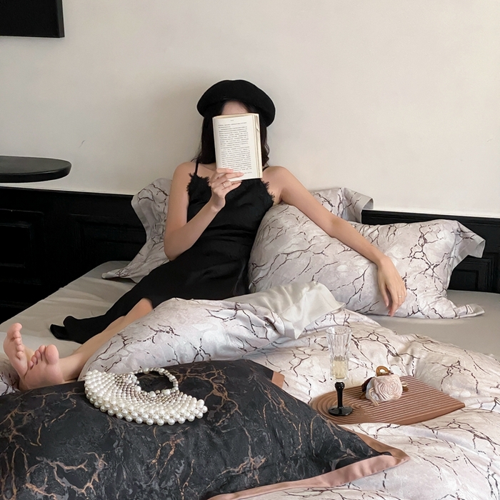 91家纺网 家纺一手货源 找家纺 赫帛 2024新款60s数码印花天丝棉磨毛四件套-卡布里 卡布里-爵士白