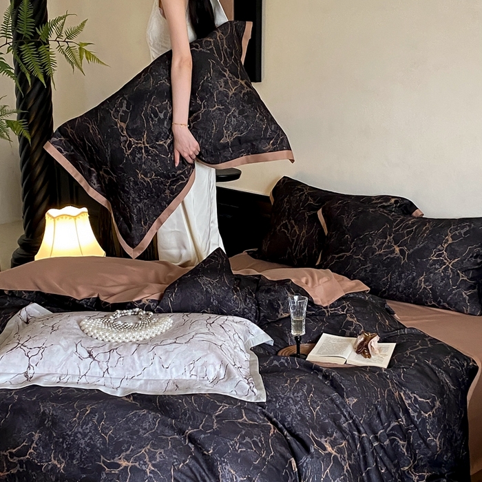 91家纺网 家纺一手货源 找家纺 赫帛 2024新款60s数码印花天丝棉磨毛四件套-卡布里 卡布里-宇宙黑