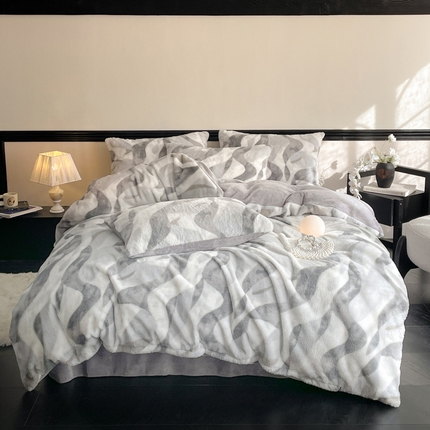 91家纺网 家纺一手货源 找家纺 （总）可恩欣 2025新款贵妇级高奢兔毛牛奶绒印花四件套