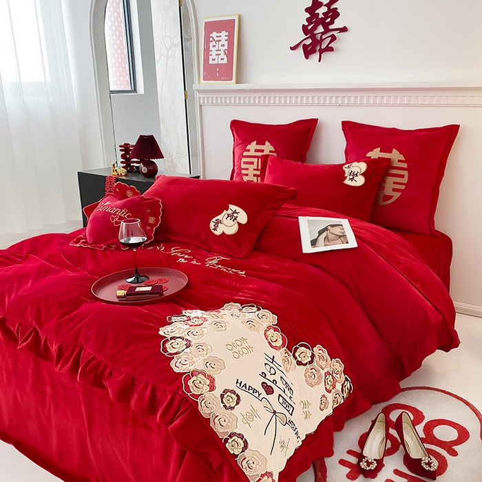 91家纺网 家纺一手货源 找家纺 用心 2025年新款牛奶绒宝宝绒花边贴布婚庆四件套多件套 大喜