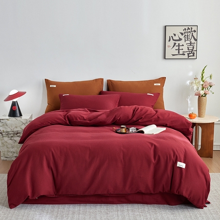 91家纺网 家纺一手货源 找家纺 简家居 2024新款华夫格新颜色混搭系列四件套 安哥拉红色（枕套安哥拉红+栗子）