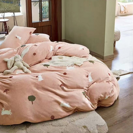 91家纺网 家纺一手货源 找家纺 （总）未来家居 2024新款绣花高克重臻棉绒四件套