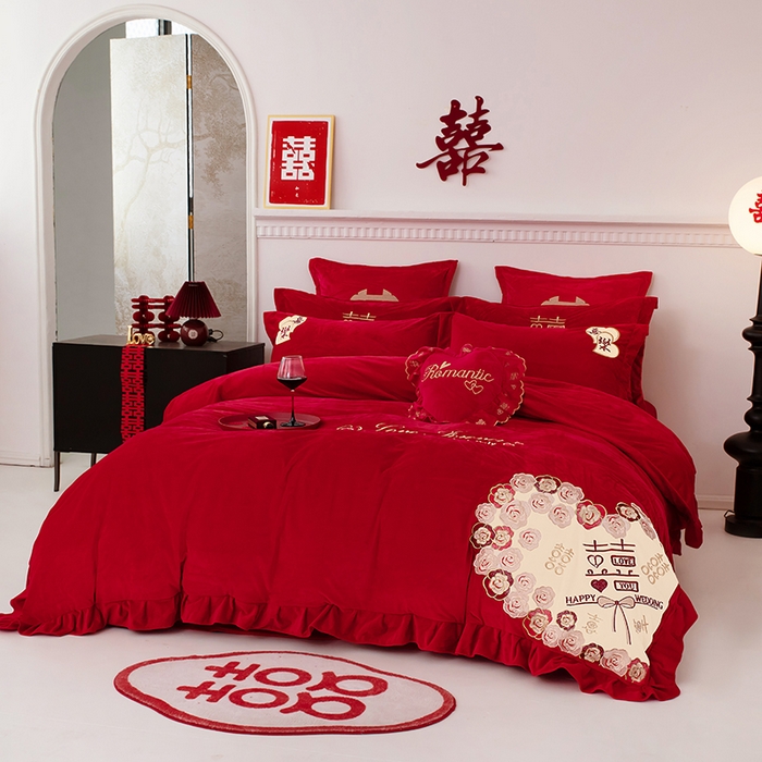 91家纺网 家纺一手货源 找家纺 用心 2025年新款牛奶绒宝宝绒花边贴布婚庆四件套多件套 大喜