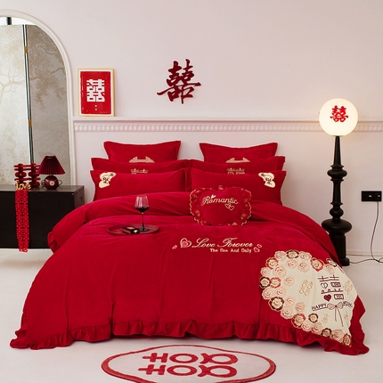 91家纺网 家纺一手货源 找家纺 （总）用心 2025年新款牛奶绒宝宝绒花边贴布婚庆四件套多件套