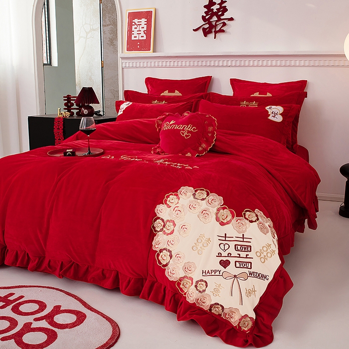 91家纺网 家纺一手货源 找家纺 用心 2025年新款牛奶绒宝宝绒花边贴布婚庆四件套多件套 大喜