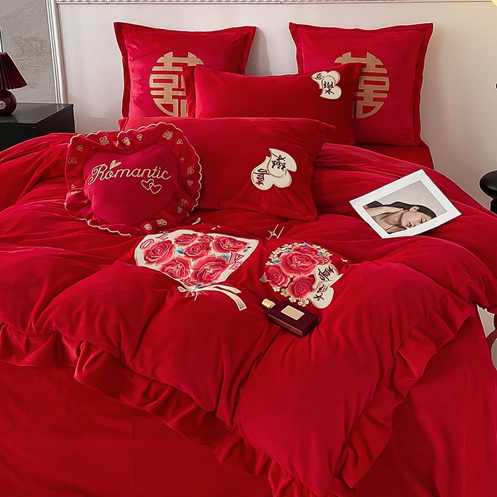 91家纺网 家纺一手货源 找家纺 用心 2025年新款牛奶绒宝宝绒花边贴布婚庆四件套多件套 喜樂