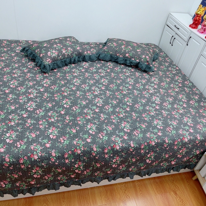 91家纺网 家纺一手货源 找家纺 暖居 2024新款纯棉绗缝夹棉榻榻米支持定制防滑全棉印花小碎花农村大炕盖三件套系列 中国美