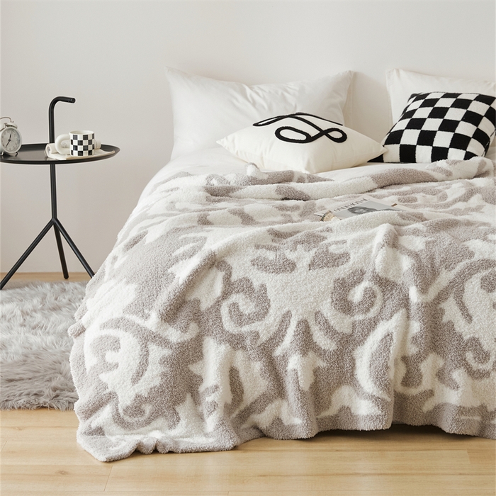 91家纺网 家纺一手货源 找家纺 2025新款柔软舒适半边绒盖毯-诺德维 诺德维-浅灰