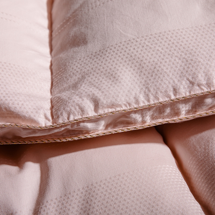 91家纺网 家纺一手货源 找家纺 御眠纺羽绒被壳 厂家直销双层全棉提花羽绒被壳自充绒淘宝京东双层防绒羽绒被壳 南西粉