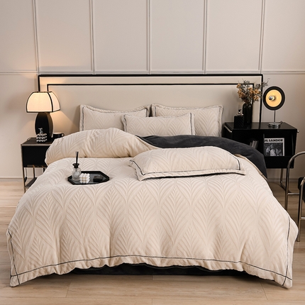 91家纺网 家纺一手货源 找家纺 紫月轩家纺 2024新款牛奶绒雕花四件套 香槟-白