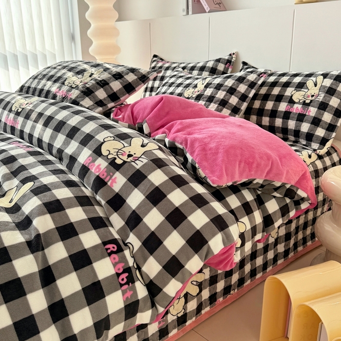 91家纺网 家纺一手货源 找家纺 （总）添越家纺 2025新款简约款牛奶绒床盖四件套