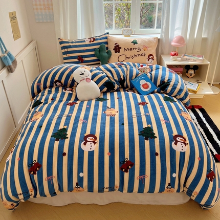 91家纺网 家纺一手货源 找家纺 2025新款A类数码印花圣诞新年限定款猫咪小熊加厚牛奶绒系列四件套 绒-冬日圣诞雪人