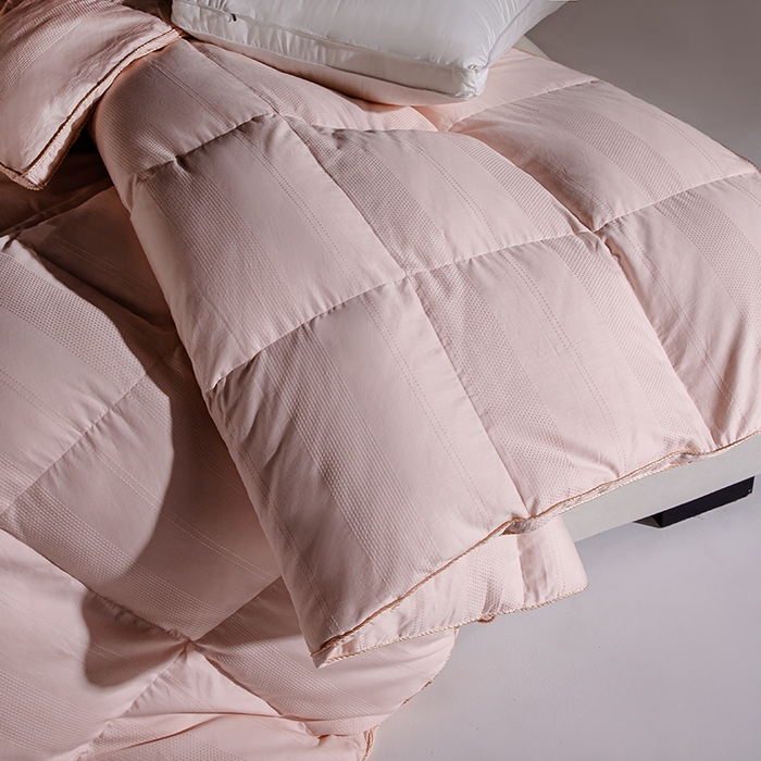 91家纺网 家纺一手货源 找家纺 静若居羽绒被壳 厂家直销双层全棉提花羽绒被壳自充绒淘宝京东双层防绒羽绒被壳 南西粉