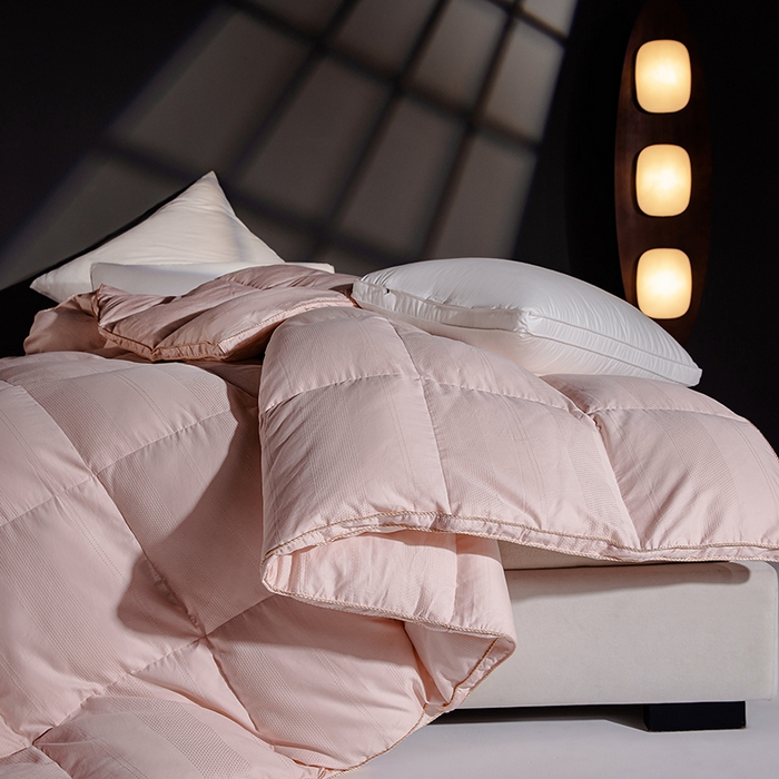 91家纺网 家纺一手货源 找家纺 静若居羽绒被壳 厂家直销双层全棉提花羽绒被壳自充绒淘宝京东双层防绒羽绒被壳 南西粉