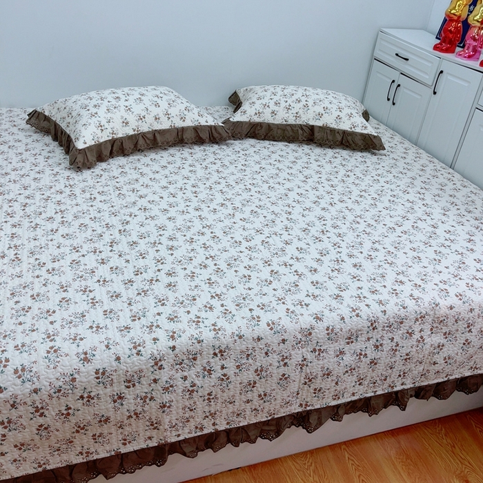 91家纺网 家纺一手货源 找家纺 暖居 2024新款纯棉绗缝夹棉榻榻米支持定制防滑全棉印花小碎花农村大炕盖三件套系列 墨尔本