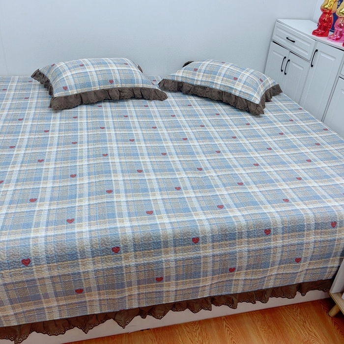 91家纺网 家纺一手货源 找家纺 暖居 2024新款纯棉绗缝夹棉榻榻米支持定制防滑全棉印花小碎花农村大炕盖三件套系列 莱恩蓝