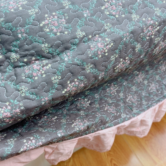 91家纺网 家纺一手货源 找家纺 暖居 2024新款纯棉绗缝夹棉榻榻米支持定制防滑全棉印花小碎花农村大炕盖三件套系列 知画