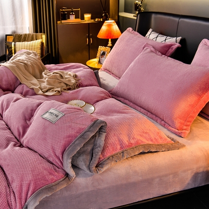 91家纺网 家纺一手货源 找家纺 （总）小牛席业 2024新款特价：A1加厚款宽包边拉链被套毯