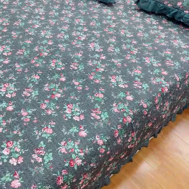 91家纺网 家纺一手货源 找家纺 暖居 2024新款纯棉绗缝夹棉榻榻米支持定制防滑全棉印花小碎花农村大炕盖三件套系列 中国美