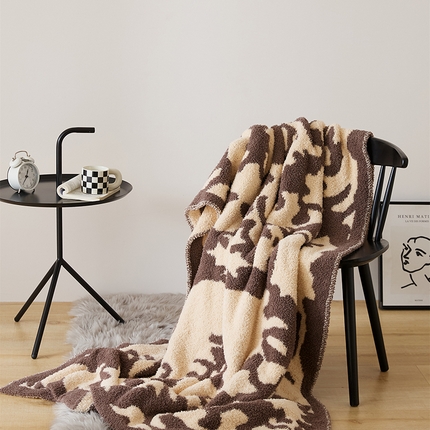 91家纺网 家纺一手货源 找家纺 2025新款柔软舒适半边绒盖毯-诺德维 诺德维-茄紫