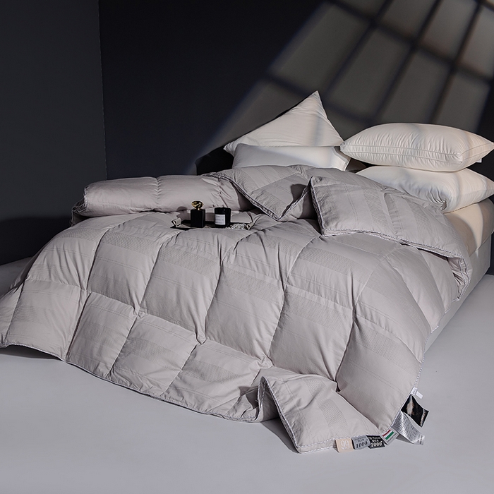 91家纺网 家纺一手货源 找家纺 静若居羽绒被壳 厂家直销双层全棉提花羽绒被壳自充绒淘宝京东双层防绒羽绒被壳 南西灰