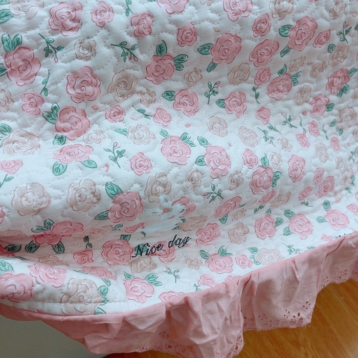 91家纺网 家纺一手货源 找家纺 暖居 2024新款纯棉绗缝夹棉榻榻米支持定制防滑全棉印花小碎花农村大炕盖三件套系列 爱情故事