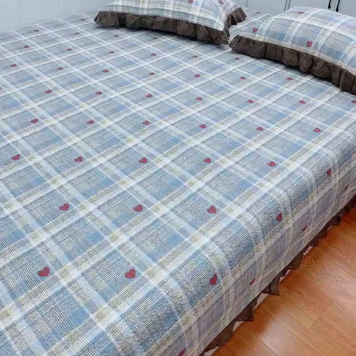 91家纺网 家纺一手货源 找家纺 暖居 2024新款纯棉绗缝夹棉榻榻米支持定制防滑全棉印花小碎花农村大炕盖三件套系列 莱恩蓝