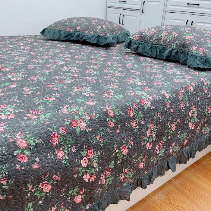 91家纺网 家纺一手货源 找家纺 暖居 2024新款纯棉绗缝夹棉榻榻米支持定制防滑全棉印花小碎花农村大炕盖三件套系列 中国美